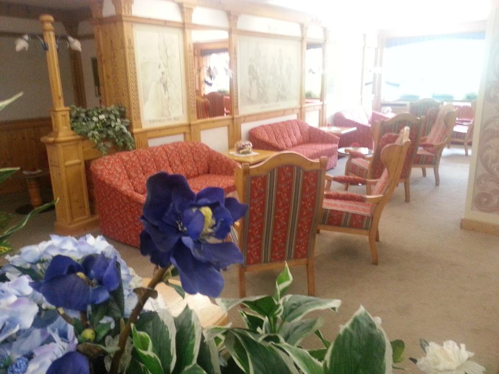 Hotel St. Raphael Madonna エクステリア 写真