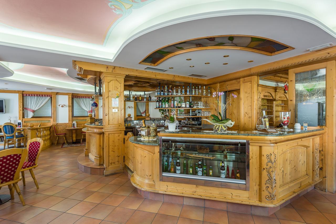 Hotel St. Raphael Madonna エクステリア 写真