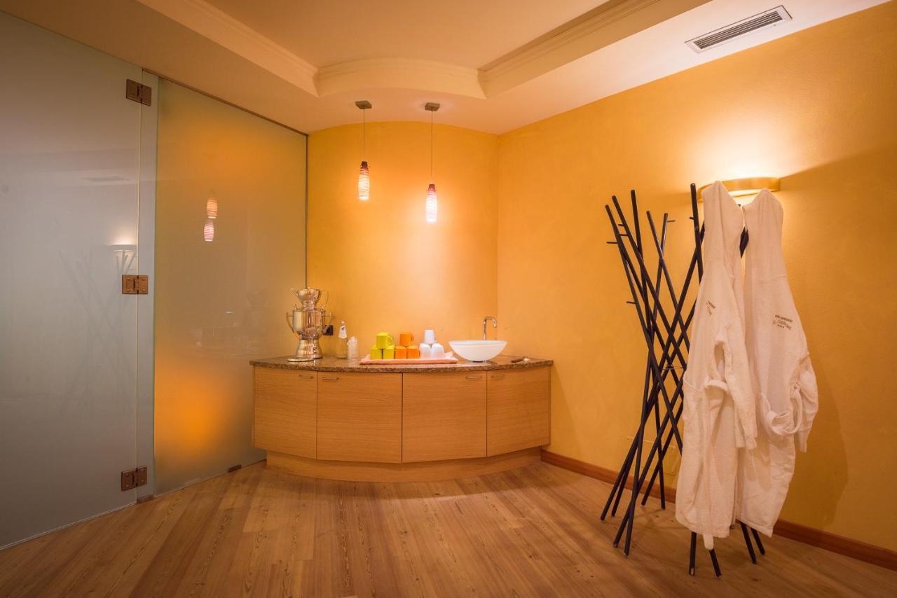 Hotel St. Raphael Madonna エクステリア 写真