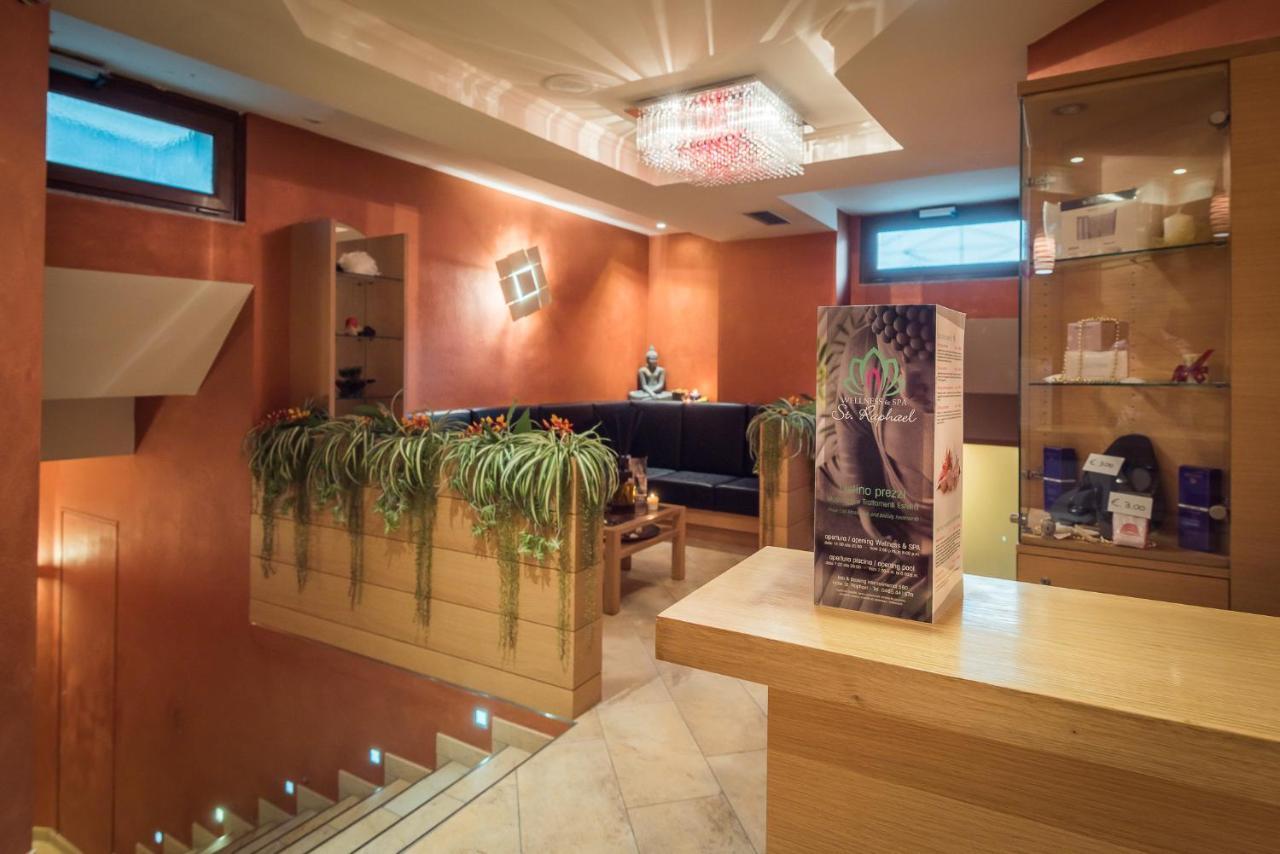 Hotel St. Raphael Madonna エクステリア 写真