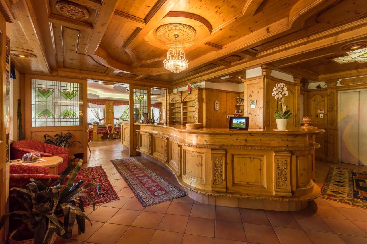 Hotel St. Raphael Madonna エクステリア 写真