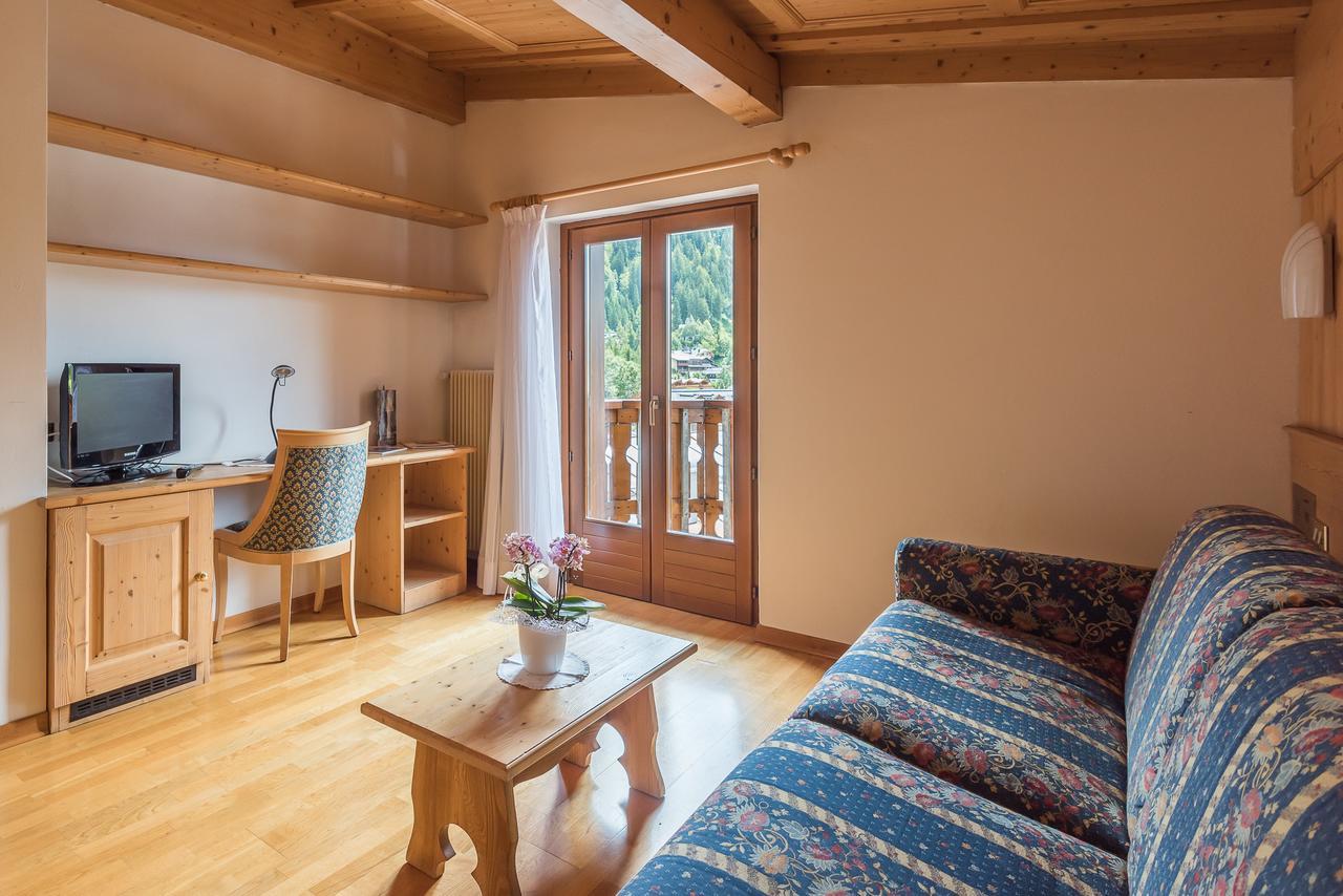 Hotel St. Raphael Madonna エクステリア 写真